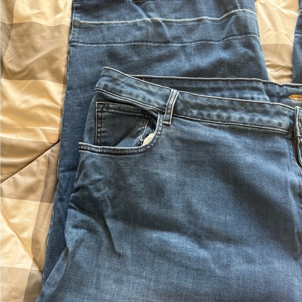 Woman’s Plus Size Wide Leg Jeans Buttery Soft Stretch 28W Old Navy - Picture 9 of 15